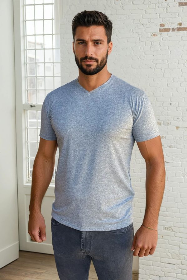 svetlo siva muška bodi majica sa V izrezom - moderna elegancija