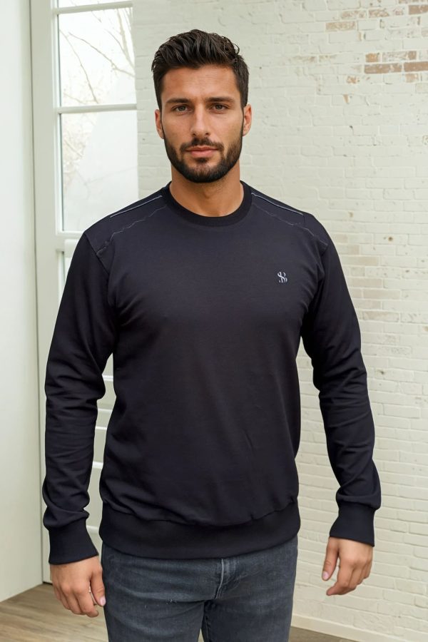 Muška Dukserica sa suptilnim paspulima Teget dukserica regular fit sa plavom meliranom paspulom i diskretnim štepovima